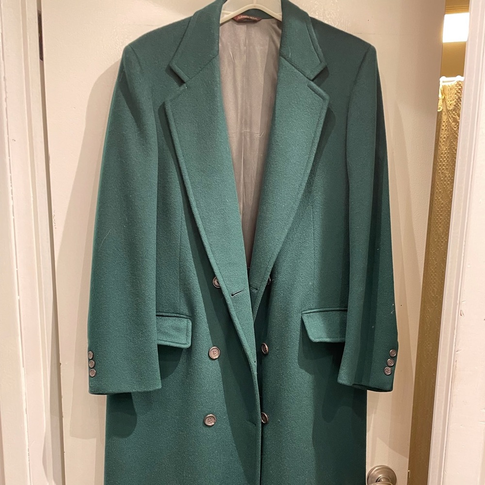 Vintage 100% wool cricketeer forest green coat in perfect condition